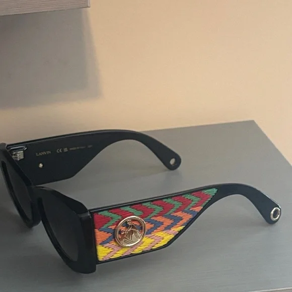 Lanvin Black Sunglasses with Multicolor Chevron Accents - Picture 1 of 9